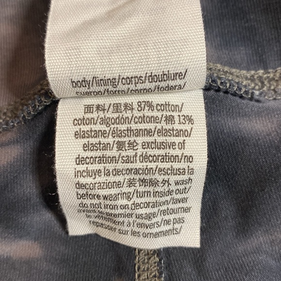 Victoria’s Secret PINK Tie-Dye Flares - Picture 6 of 6